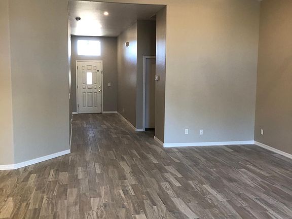 5th image of 2233 E Bel Air Ln