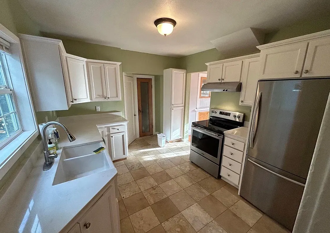 4 bed, 1.5 bath, 1362 sqft, $2,850 — Photo 4