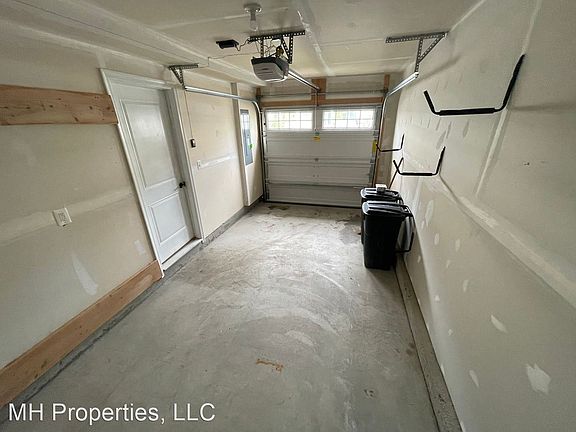 5th image of 8210 Secluded Cove Ln