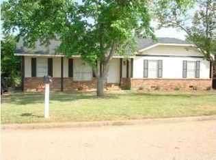 440 Redbud Rd, Millbrook, AL 36054