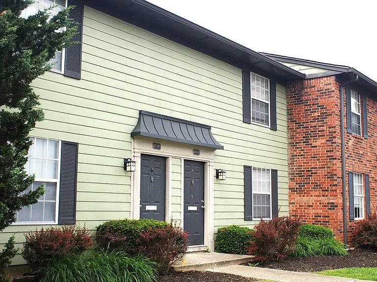 Pavilion Lakes Apartments — Photo 34