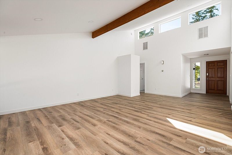 5th image of 1501 SW Periwinkle Lane