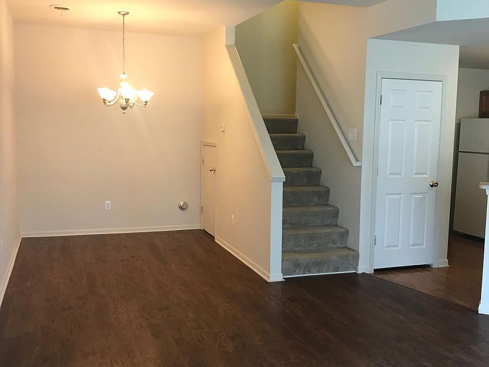 1st image of 2062 Cloverly Ln
