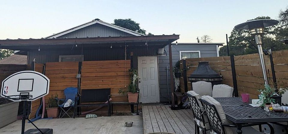 Back house/ guest house 
