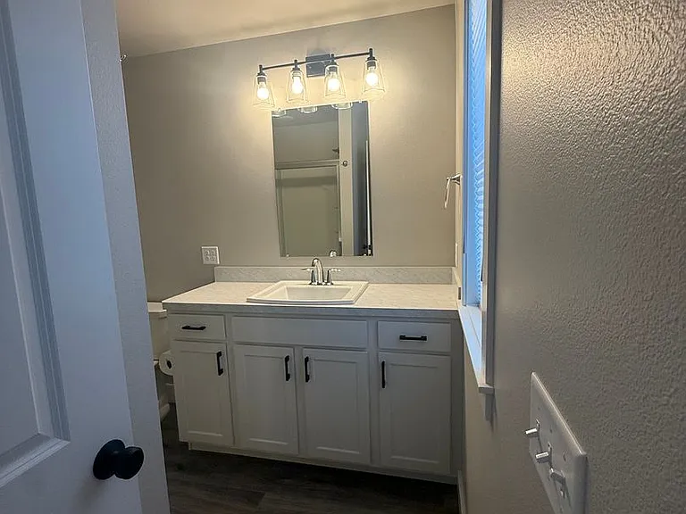 6033 Farmstead Ave — Photo 14