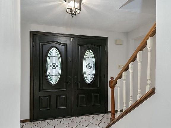 4th image of 4299 Trouthaven Dr
