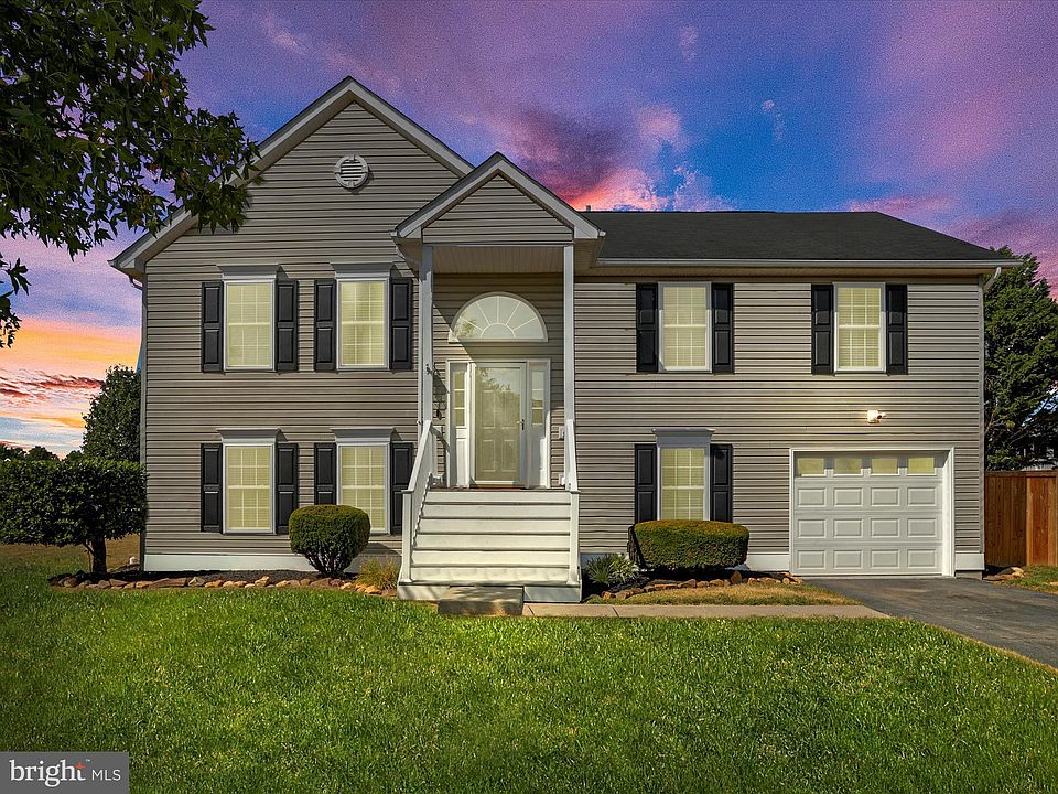 1st image of 119 Slippery Elm Dr