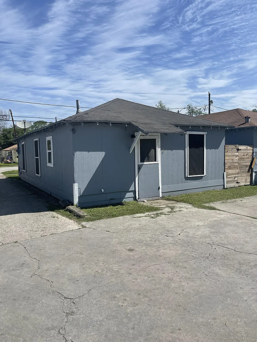 Building Photo - 3110 Christie St