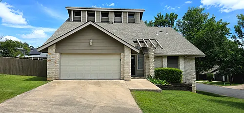 1701 Brokenshoe Dr Photo 1