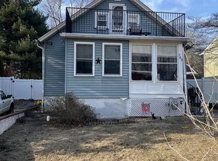 765 Chestnut Ave, Woodbury Heights, NJ 08097