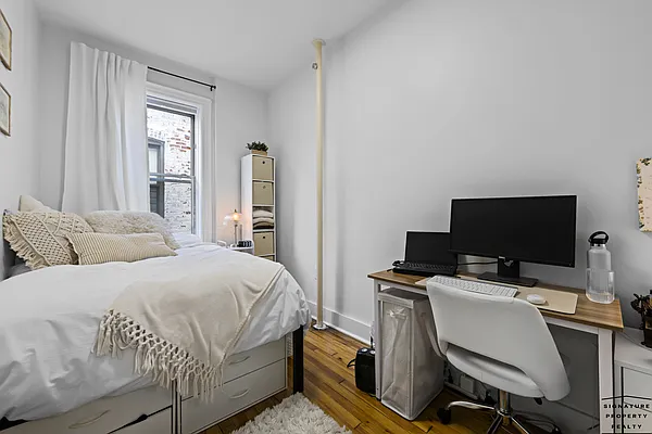 Rented by Signature Property Realty | media 2