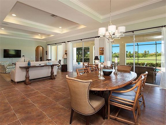 5th image of 325 Martellago Dr