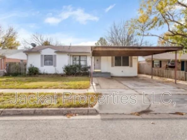 814 E Centennial St, Sherman, TX 75090