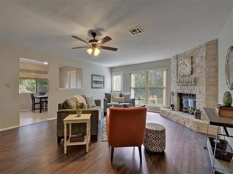 7601 Hawkeye Dr — Photo 5