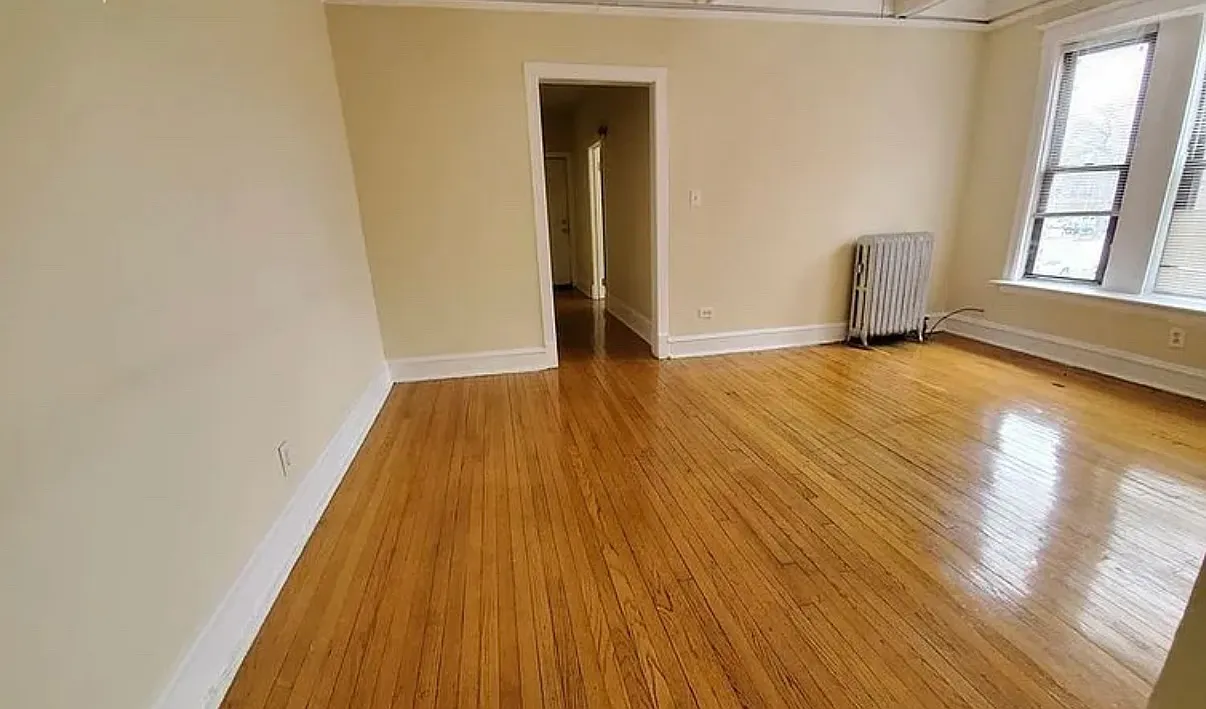 2 bed, 1000 sqft, $1,400 — Photo 3
