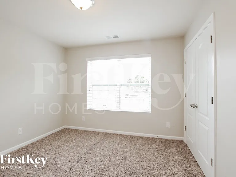 8054 Hereford St — Photo 11