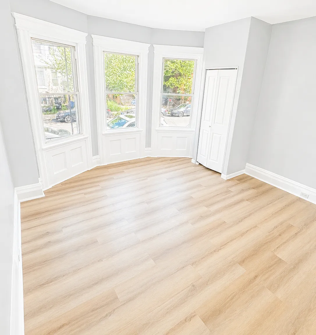 3 bed, 1100 sqft, $2,145 — Photo 1