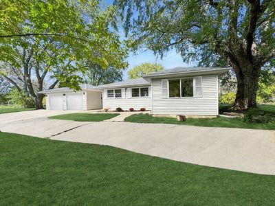 208 Sydenham St, Spring Grove, IL, 60081