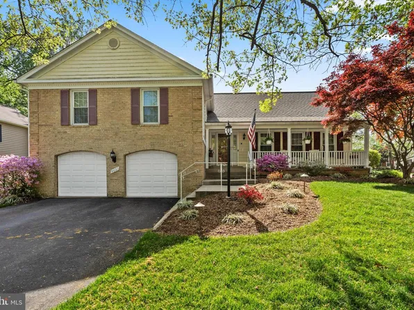 9021 Parliament Dr, Burke, VA 22015