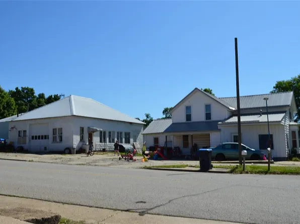 101 Sycamore Ave, Garrison, IA 52229