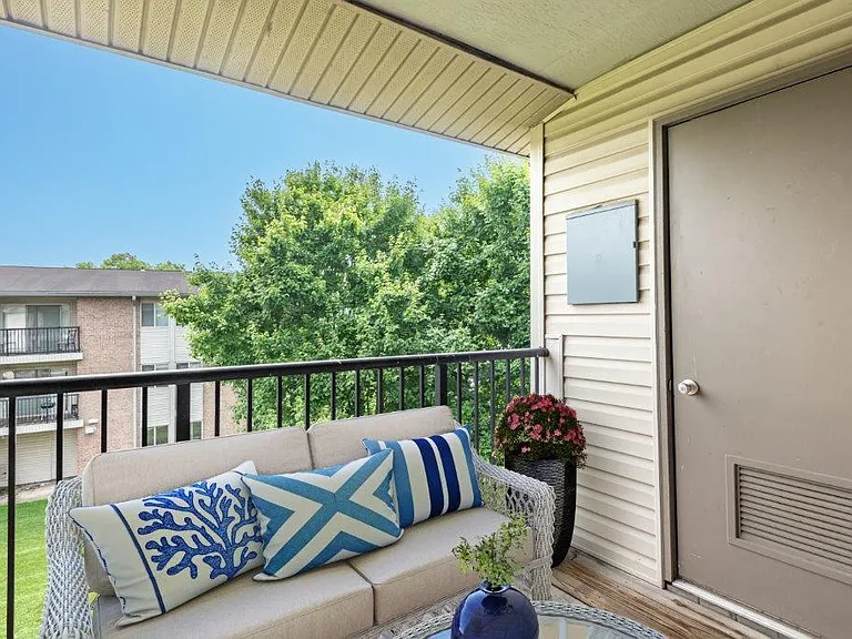 Seneca Bay Apartment Homes — Photo 8