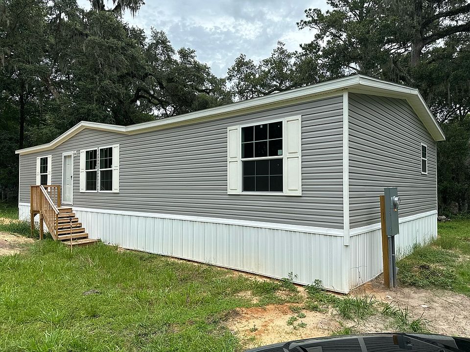 2nd image of 15092 Edgewater