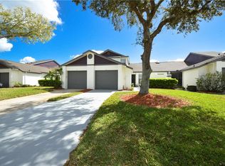 14 Lakepointe Cir, Kissimmee, FL 34743