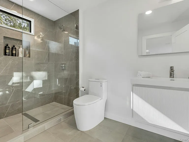 10 Bay View Dr — Photo 29