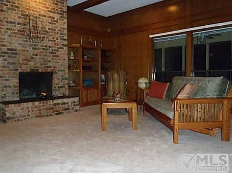 4th image of 108 N Spring Creek Dr