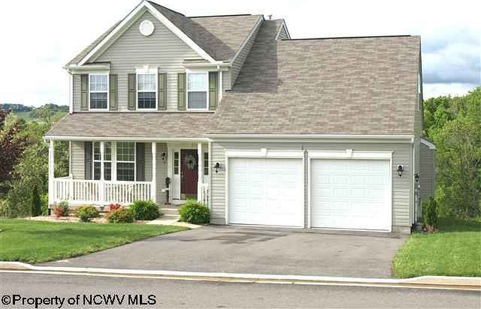 1st image of 9 Emerald Dr