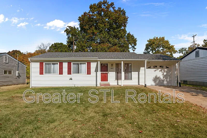 11909 Honey Hill Dr