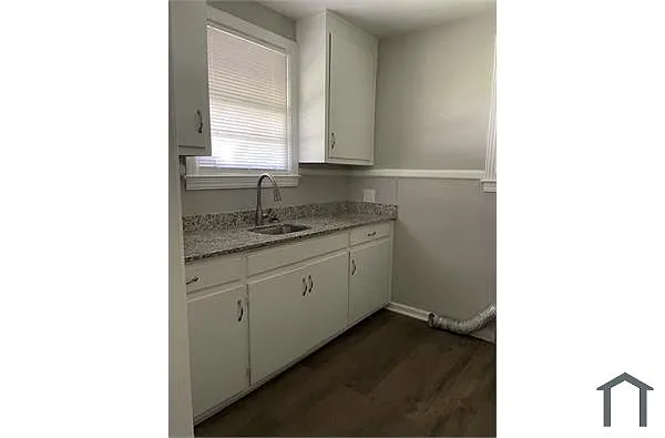 Building Photo - 2231 Cornell Ave #9