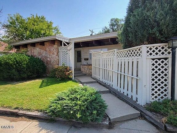 2nd image of 420 Lincoln Ave S