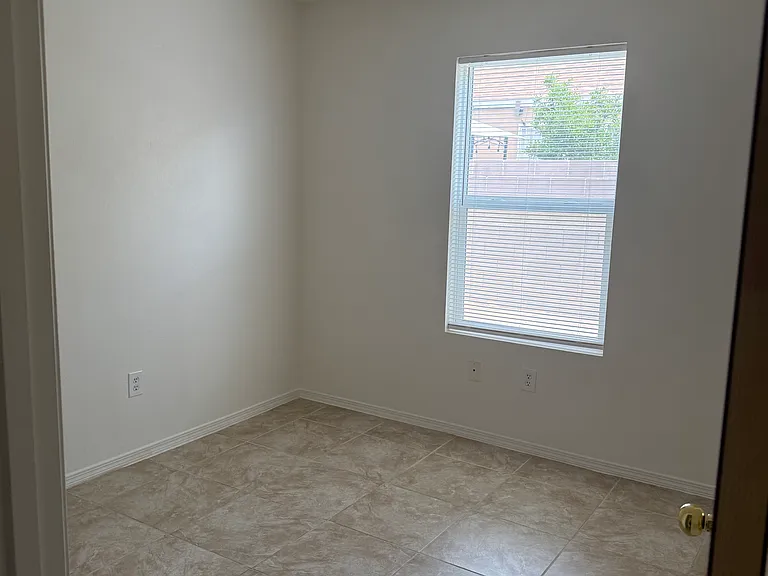 10632 Stanley Dr NW — Photo 10