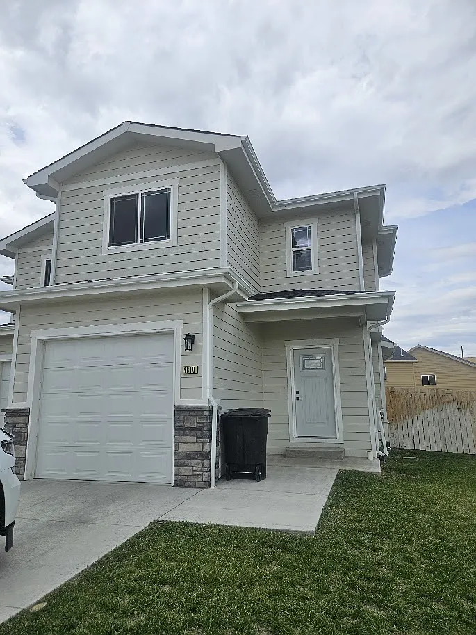 3 bed, 1520 sqft, $2,200 — Photo 1