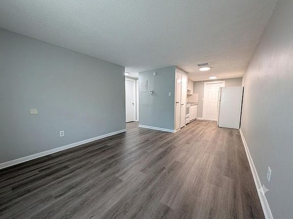 3rd image of 10001 N 11th St APT B