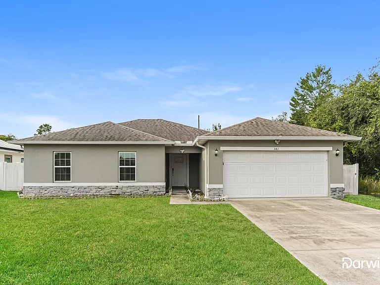 381 Hibiscus Dr — Photo 1