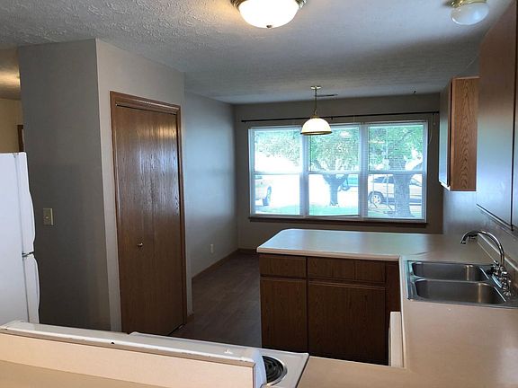 2nd image of 2110 Fincastle Way #2fb894f43