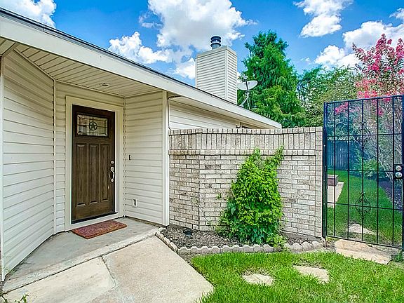 3rd image of 12710 Village Square Dr