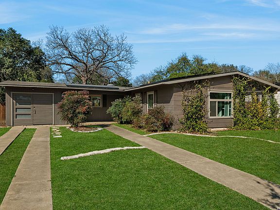 2nd image of 221 Seford Dr