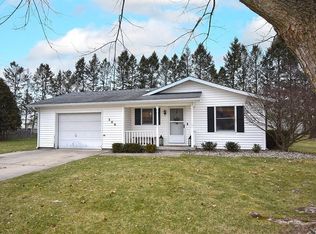 306 Northern Lites Dr, Middlebury, IN 46540