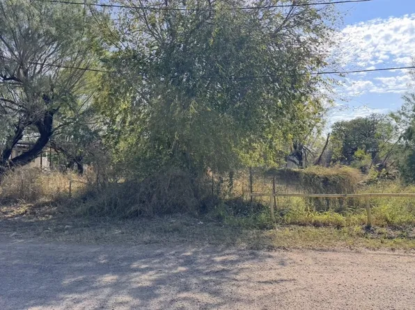 1536 S Siesta Ln, Zapata, TX 78076