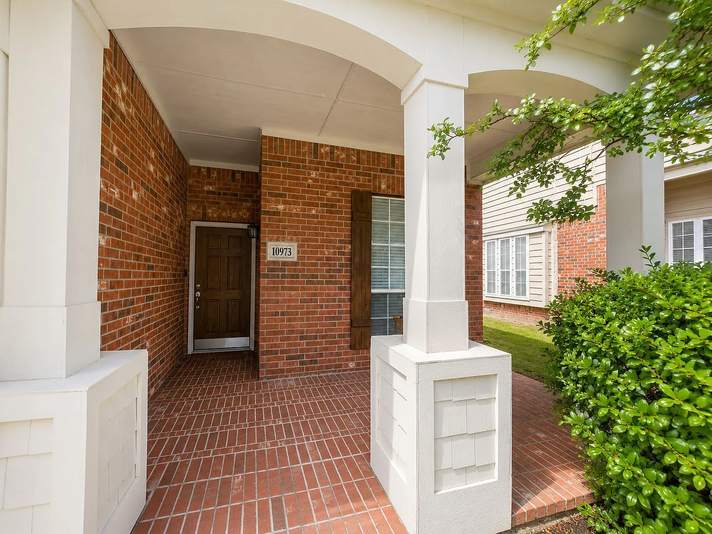 Gorgeous 3 Bedroom House for rent in North Fort Worth with an office room! — Photo 2