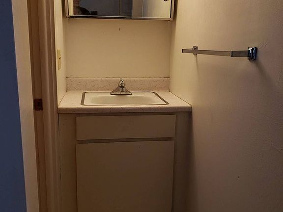 3rd image of 825-827 N Grand Ave #82517