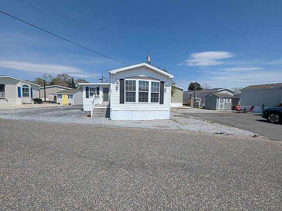 2nd image of 430 S Shore Rd