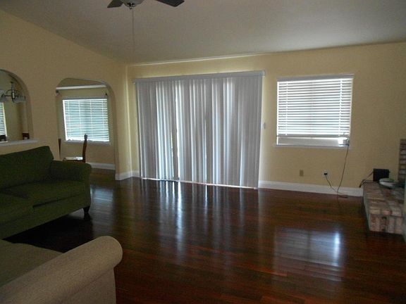 3rd image of 9024 Bannock Ct