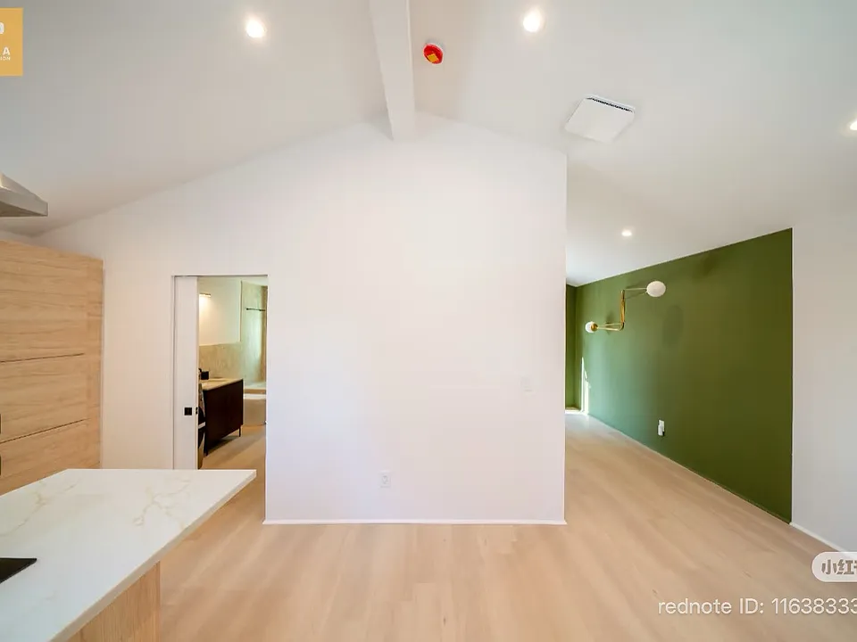 1152 W Kensington Rd