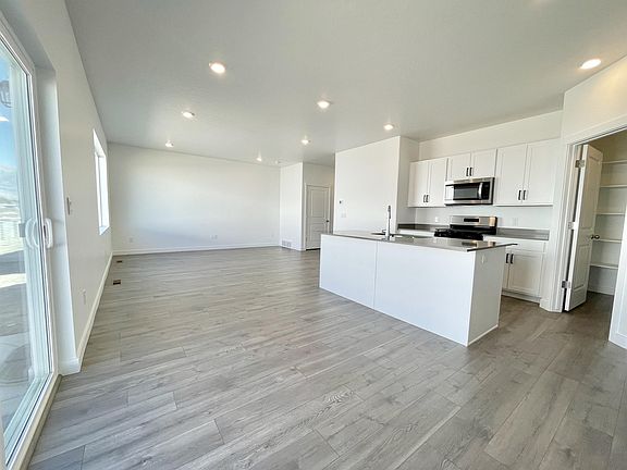 5th image of 1082 E Scuttlebutt Ln