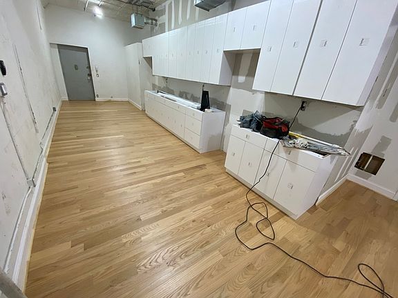 3rd image of 390 Broadway #4A
