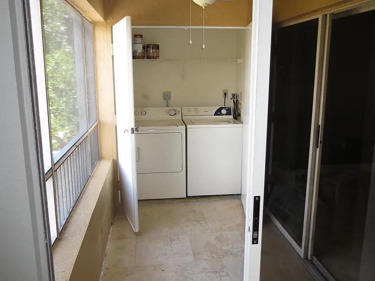 2850 N Oakland Forest Dr #308 — Photo 2